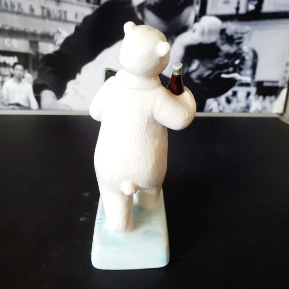 COCA-COLA | Enesco Polar Bears Through the Years: 1990s NIB/NWT - Picture 4 of 6